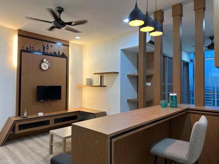 Apartment Greenview Utm Paradigm Jb 2-3pax High Speed Wifi Johor Bahru