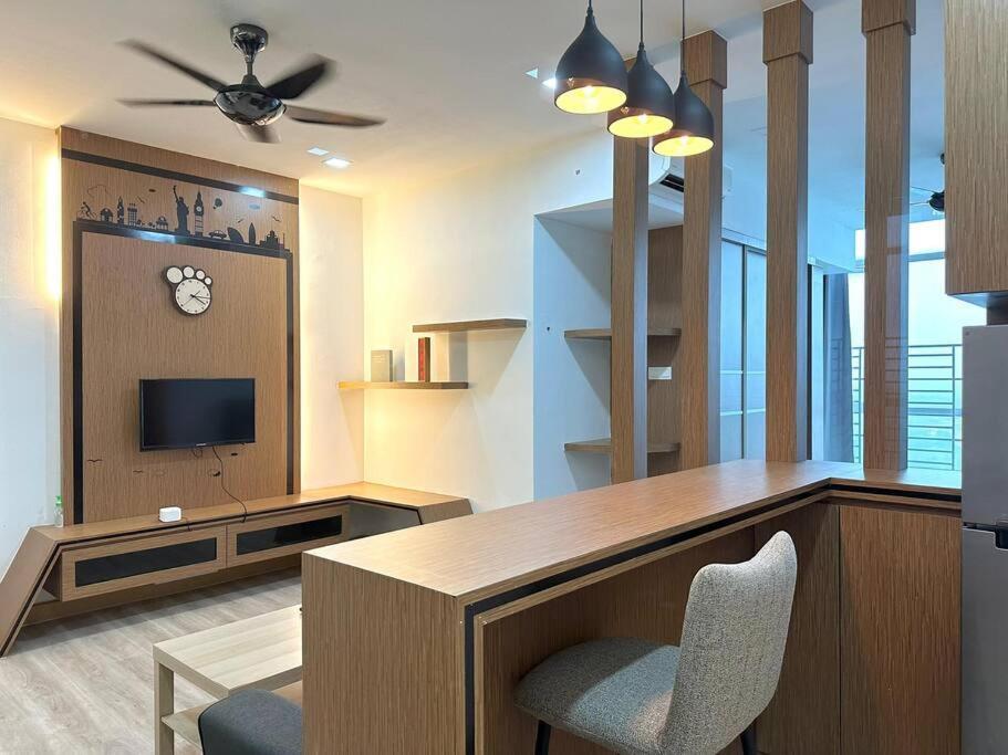 Greenview Utm Paradigm Jb 2-3pax High Speed Wifi Apartment